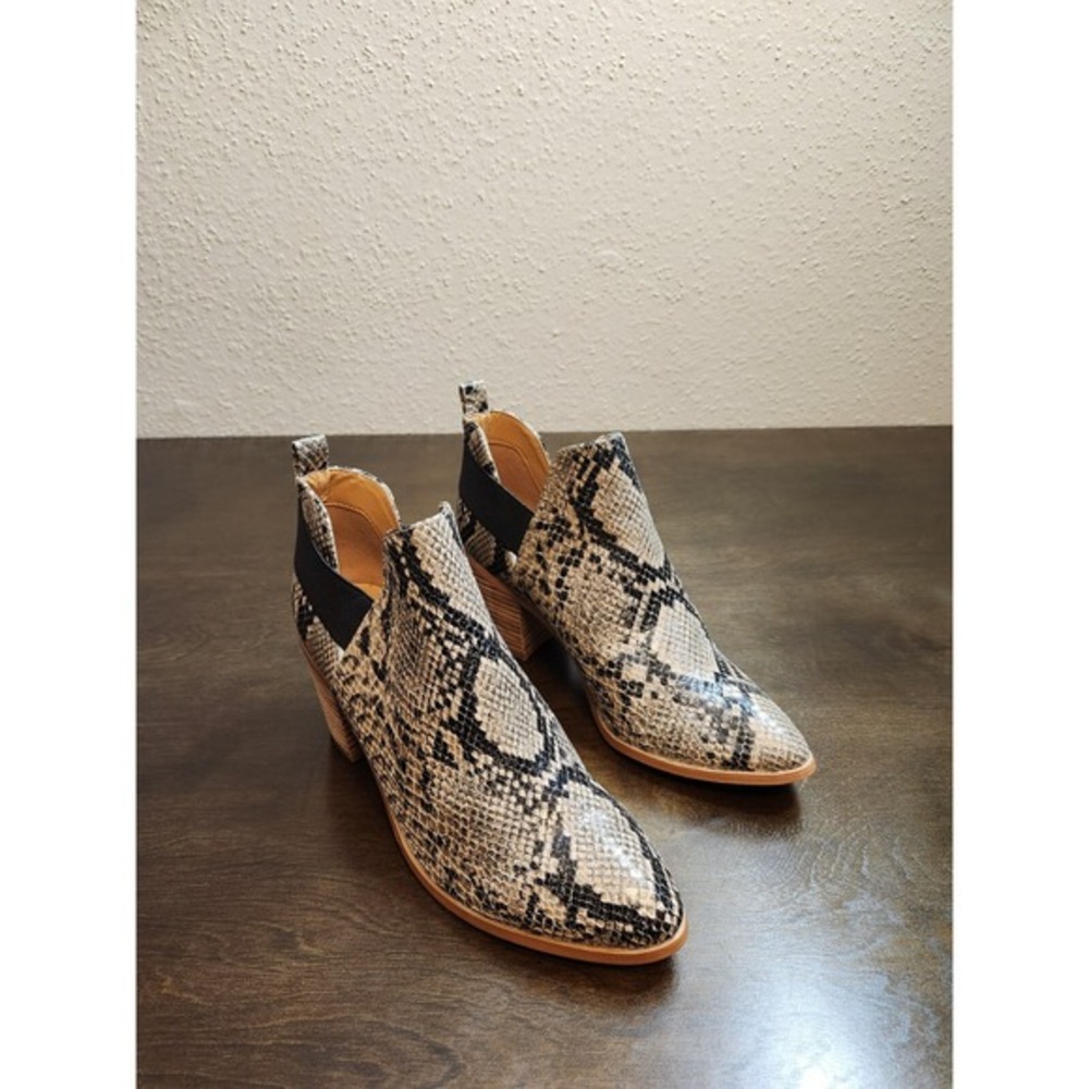 Dolce Vita Fig Women's Brown Leather Stack Snake Print Ankle Heel Boots Size 8.5